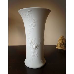 vintage Kaiser bisque porcelain floral vase